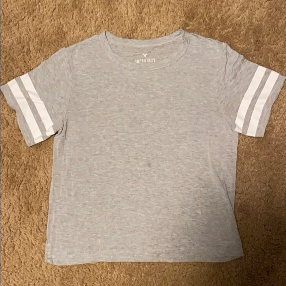 american eagle t-shirt